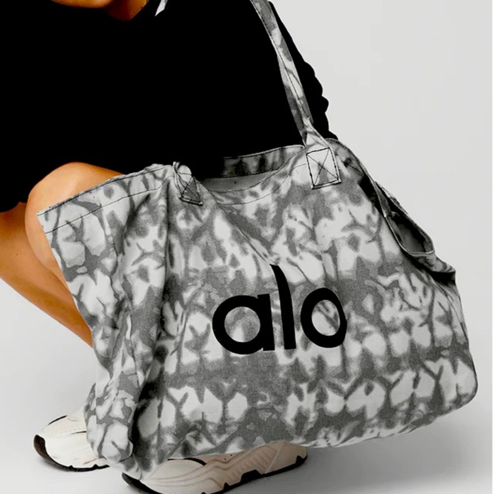 Alo Yoga Tote bag